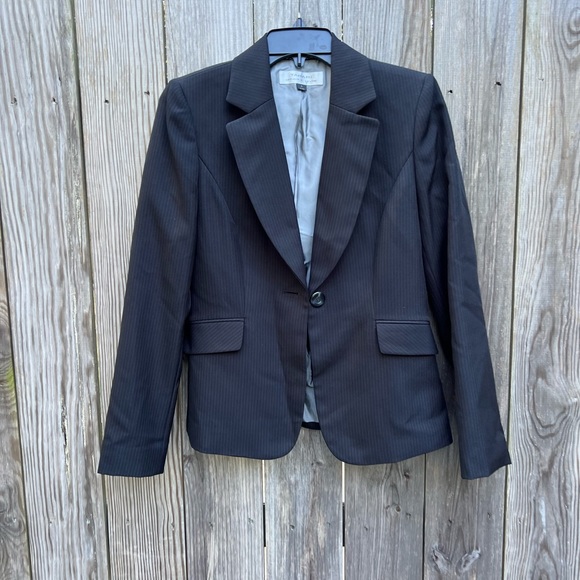 TAHARI Black Pin Stripe Blazer Jacket with pockets size 4 - Picture 2 of 12